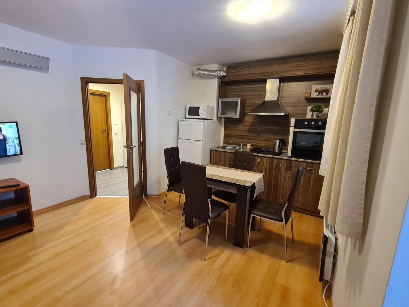 בורובץ Forest Apartment/ Villa Park מראה חיצוני תמונה